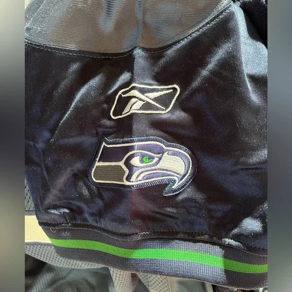 Seattle Seahawks Throwback Hasselbeck Jersey - Picture 4 of 5